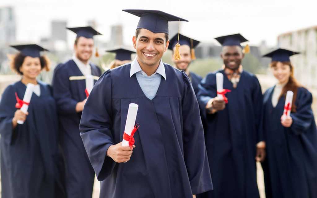 5 Reasons Why a Diploma is Important for UAE Student