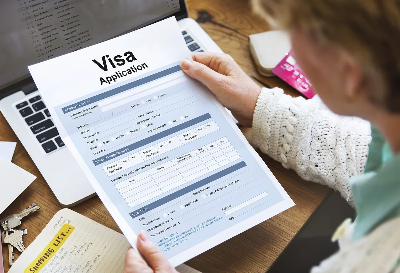 How to hold a family visa in Dubai while canceling a sponsors visa